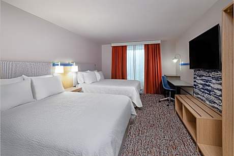 One-Bedroom Queen Suite with Two Queen Beds