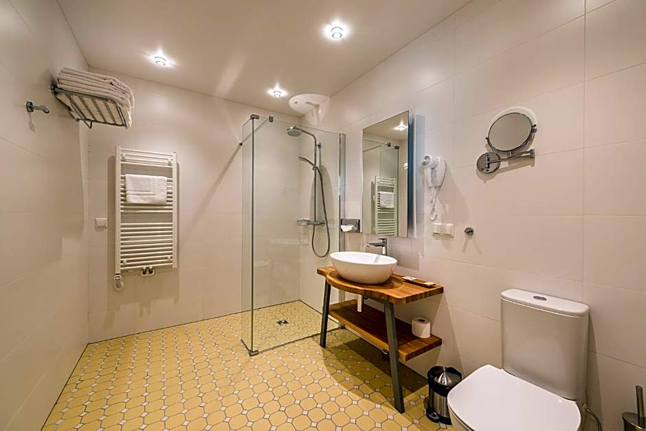 Hotel Miķelis