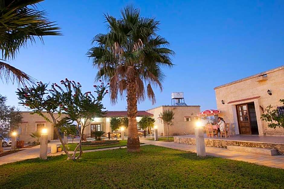 Glaro Garden Hotel
