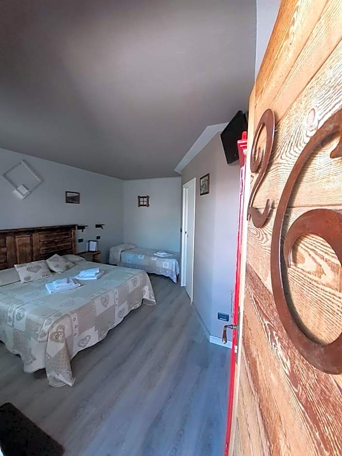 Photo 1 of 7 of Triple Room