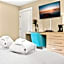 Gold Coast Inn ⁀➷ Breathtaking Sunsets ➠ Standard Lake View Room ➠ 106