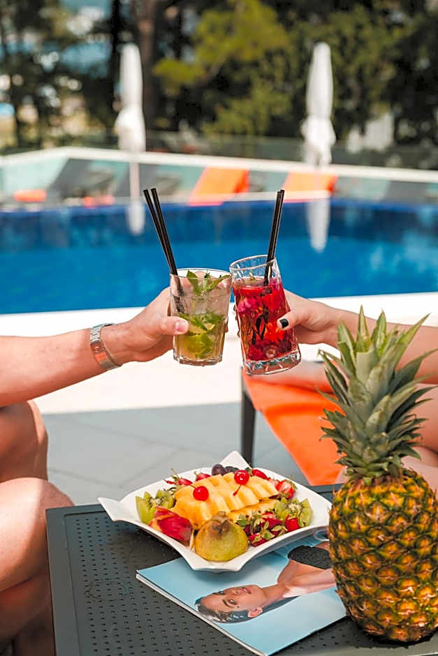 Crowne Plaza Budva by IHG