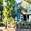 Artist's Place Trat