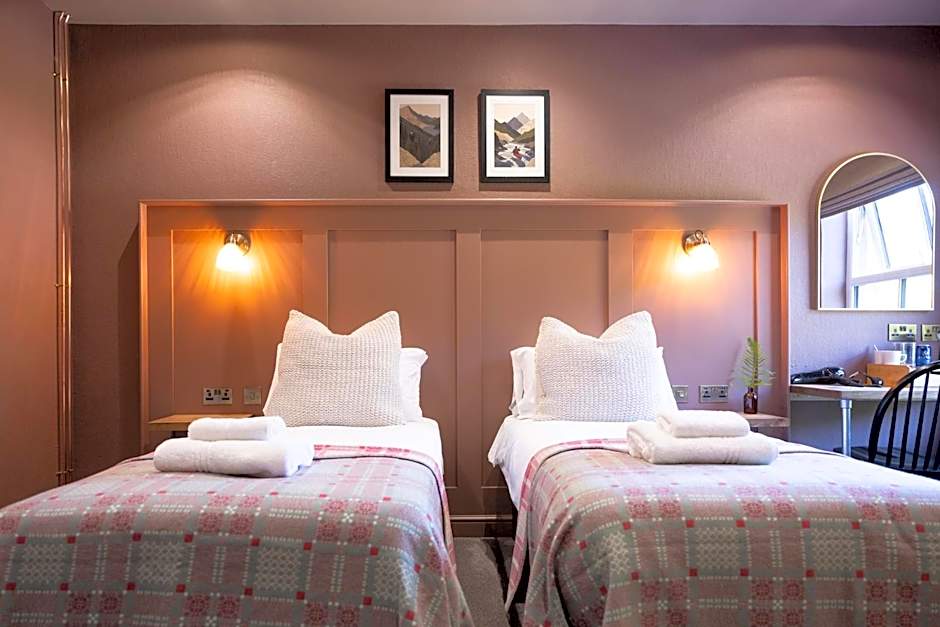 Tyn-y-Coed Inn