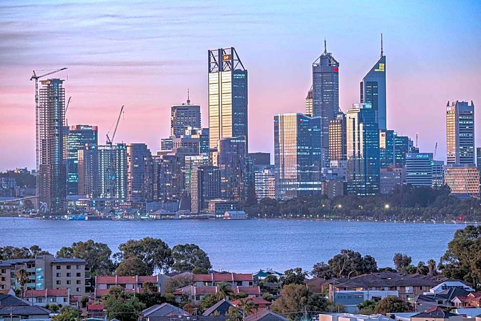 Metro Hotel Perth