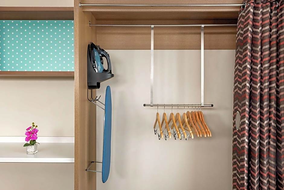 Home2 Suites By Hilton Bismarck