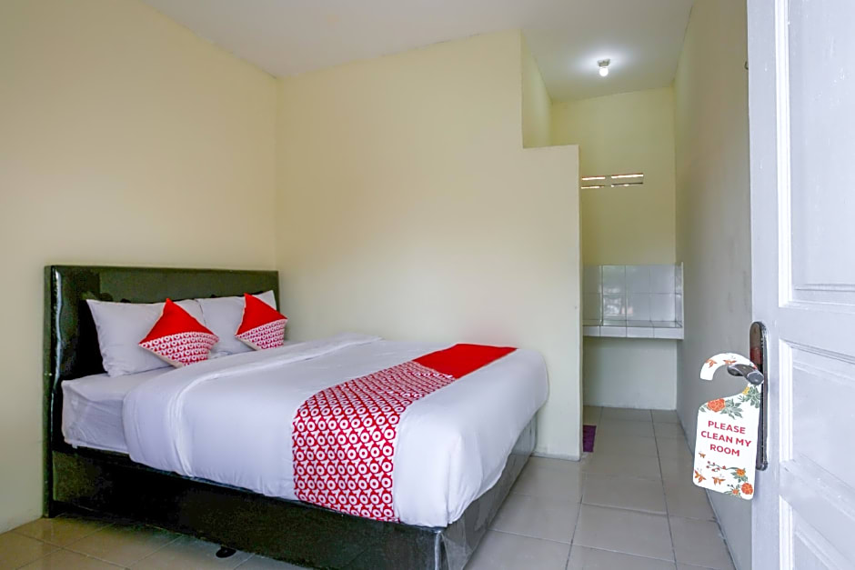 2996 Penginapan Villa Balong Bho