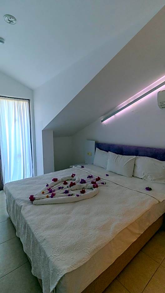 Aydos Hotels & Breeze Restaurant