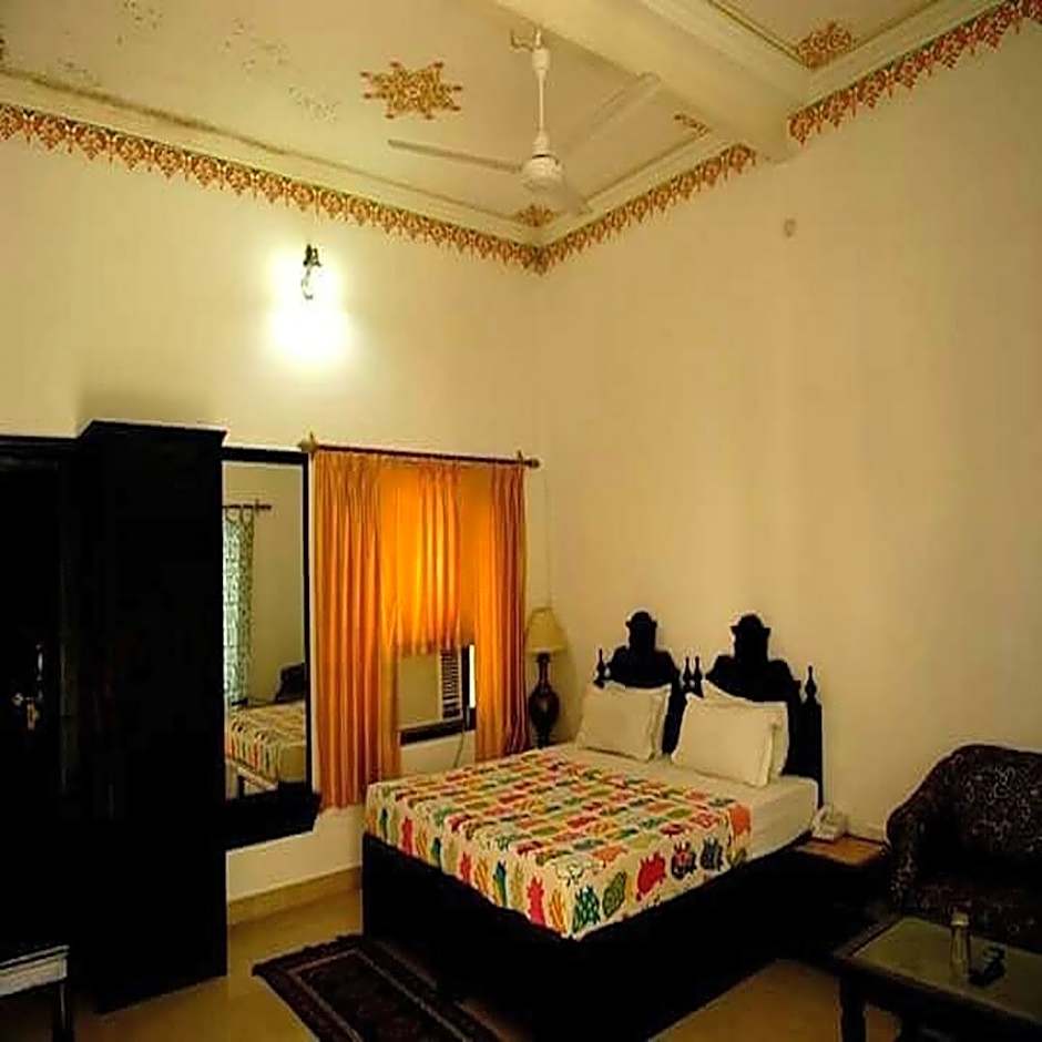 Hotel Kiran Vilas Palace