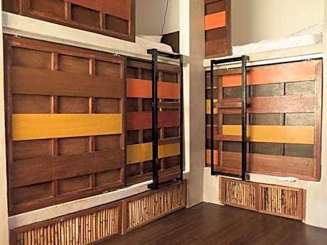 Bed in 6-Bed Mixed Dormitory Room with Balcony