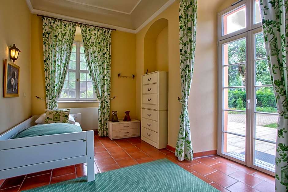 Urlaubsresidenz Marstall und Kanzlei im Schlossensemble