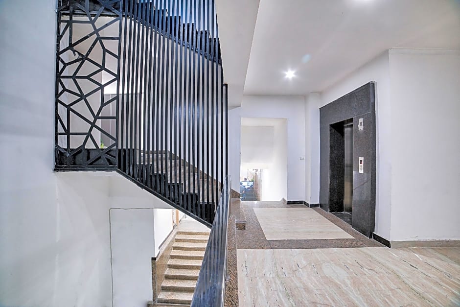 Hotel O Crown Residency