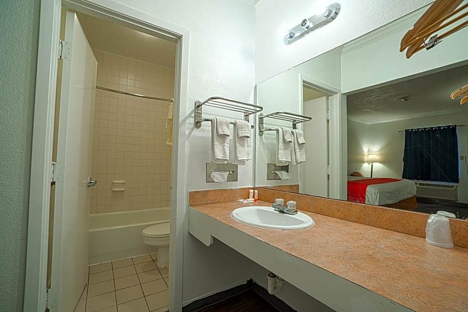 OYO Hotel Kingsville - Hwy 77