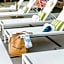 The Wesley by AvantStay Mid-Century Modern Oasis with Pool