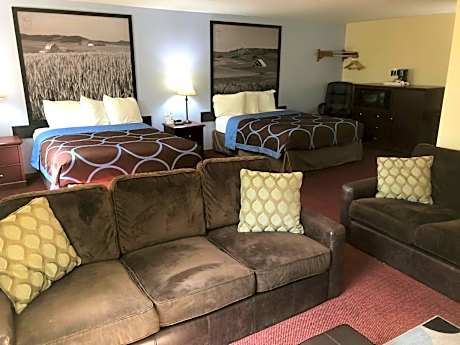 Queen Suite with Two Queen Beds - Non-Smoking