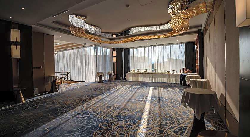 Best Western Plus Danat Almansak Hotel