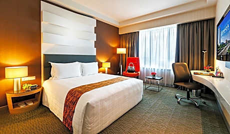 Premier Deluxe King Room