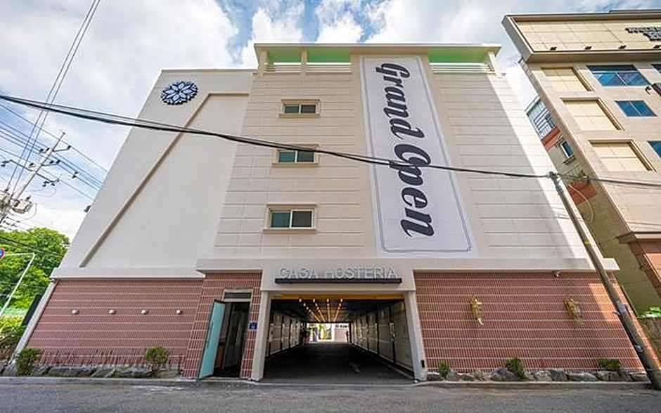 Hotel Casa Osteria in Indong, Gumi