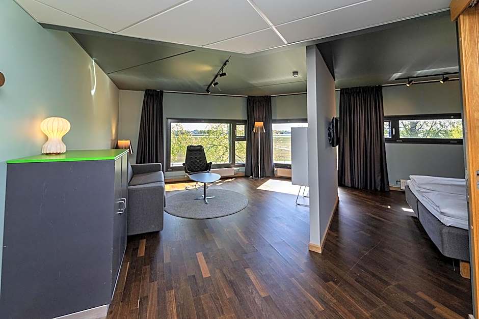 Comfort Hotel Runway