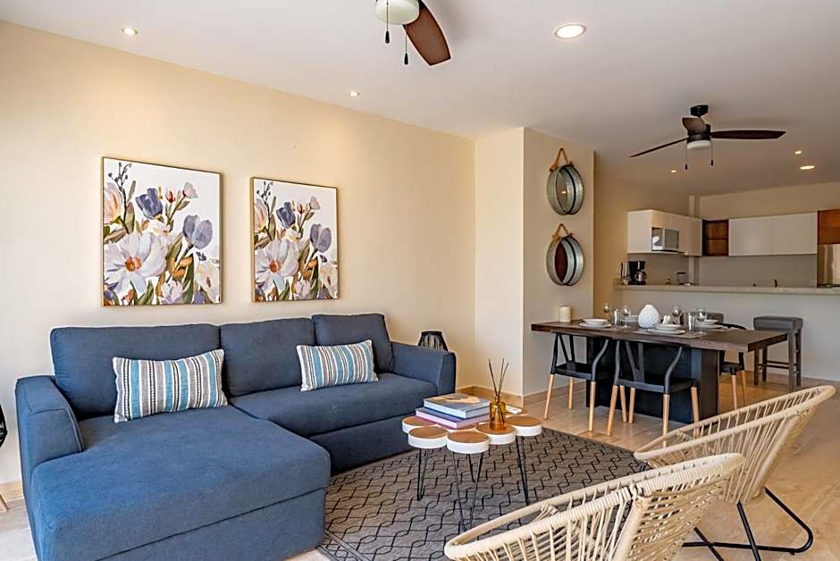 Luxury Apt Gym Jacuzzi WIFI Starlink