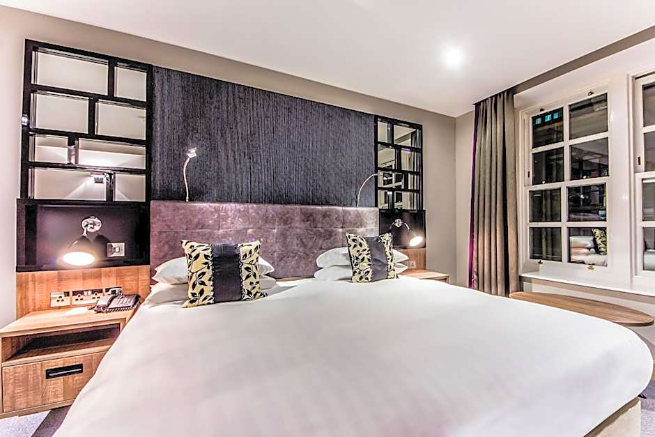 Courthouse Hotel London