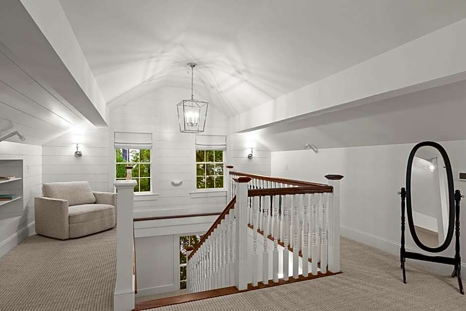 The Davenport Inn