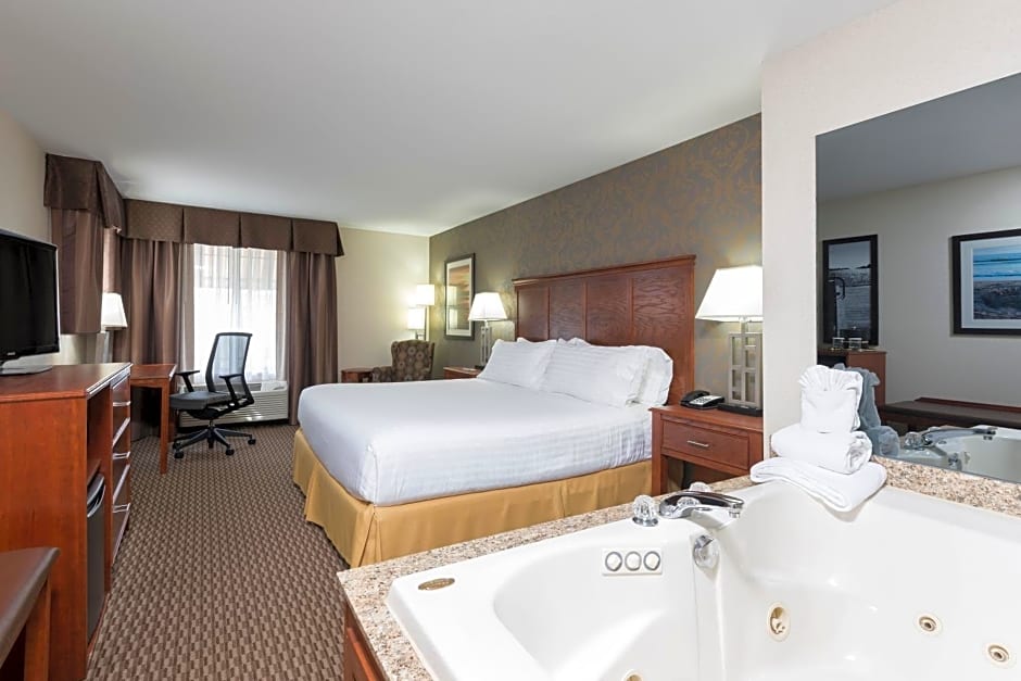 Holiday Inn Express Holland, an IHG Hotel