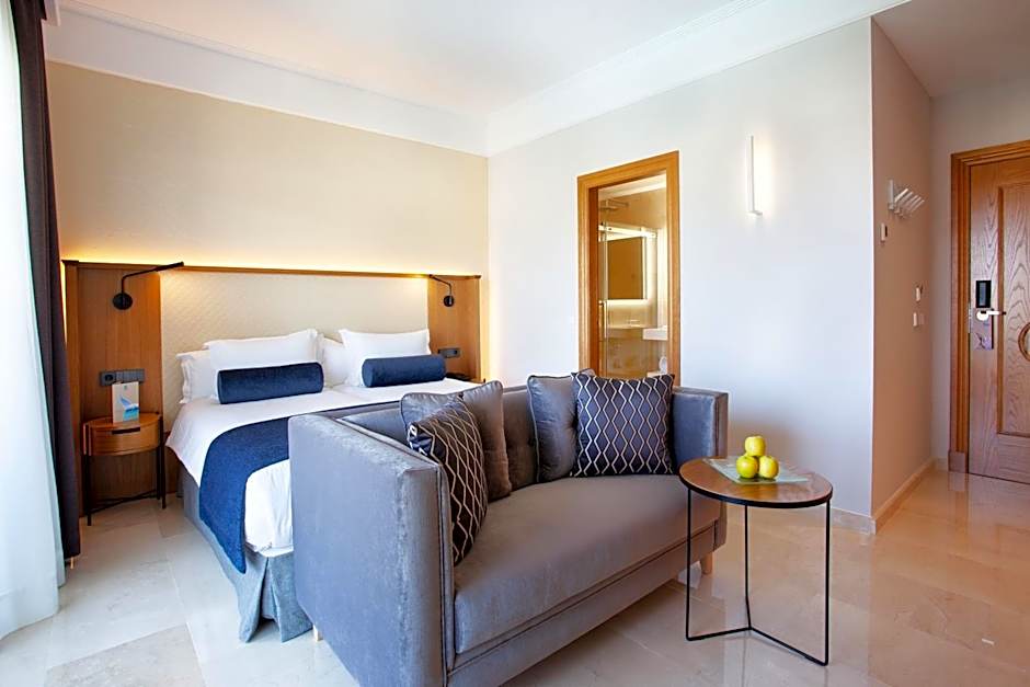 Grupotel Playa de Palma Suites & Spa