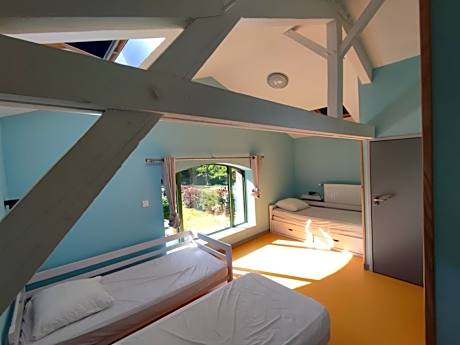 Family Room with Garden View