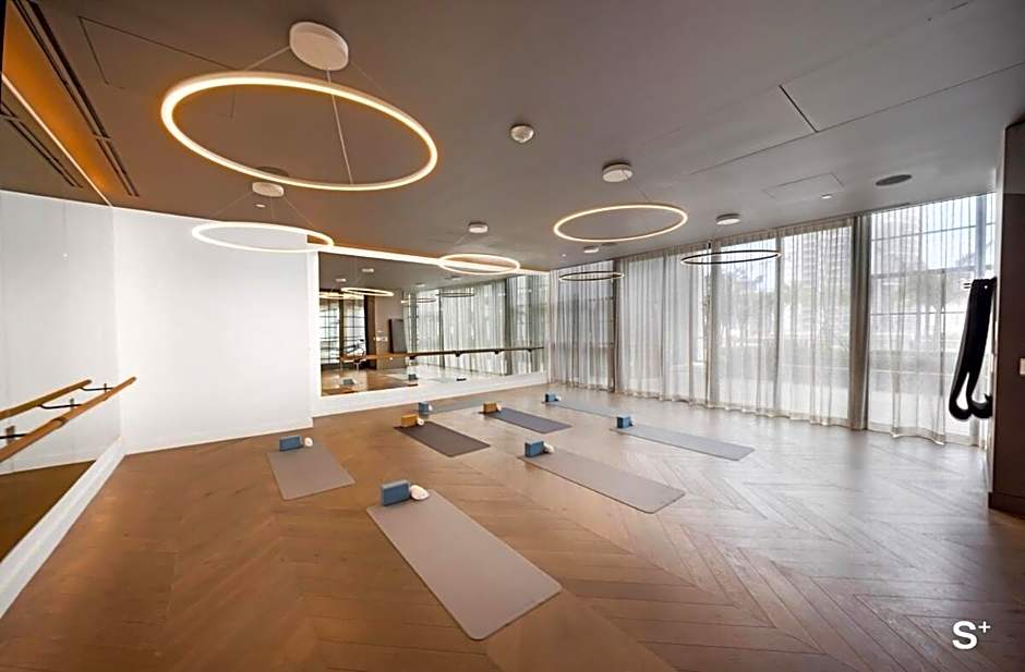 Gale Residence in Downtown Miami