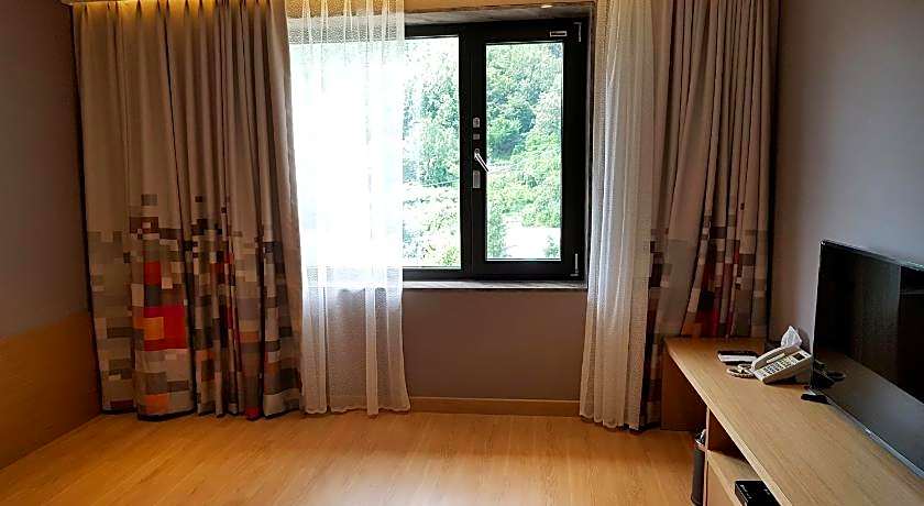 Mudeung Park Hotel