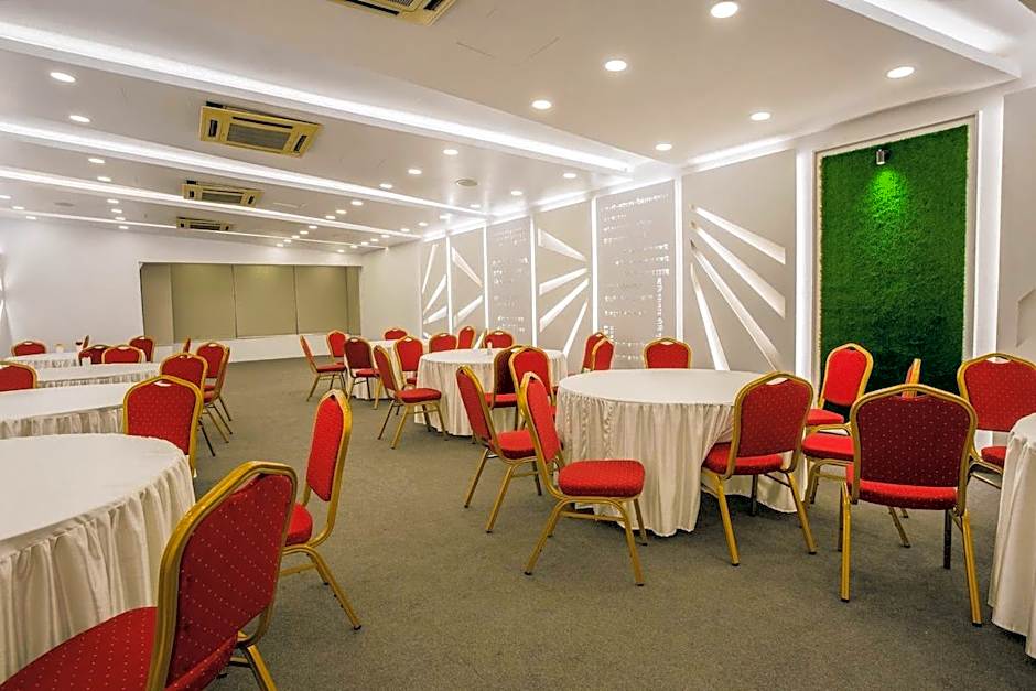 Hotel Tropical Daisy