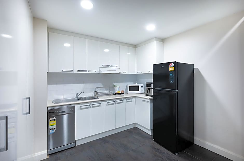 Belconnen Way Hotel & Serviced Apartments