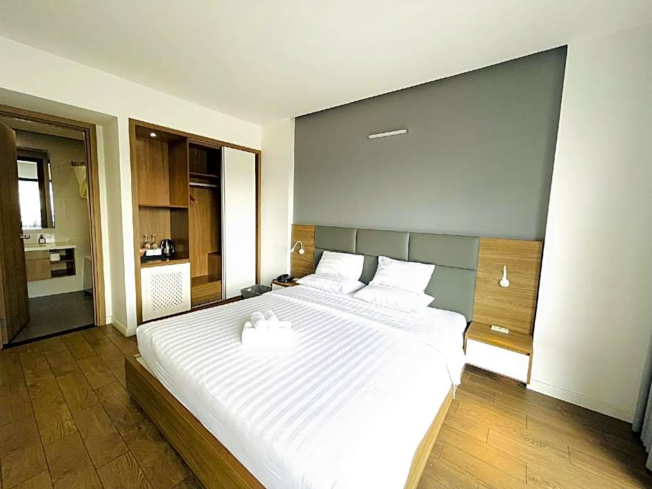 Royal Dragon Boutique Hotel