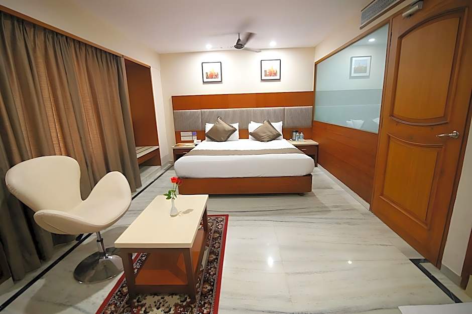 Daspalla Executive Court