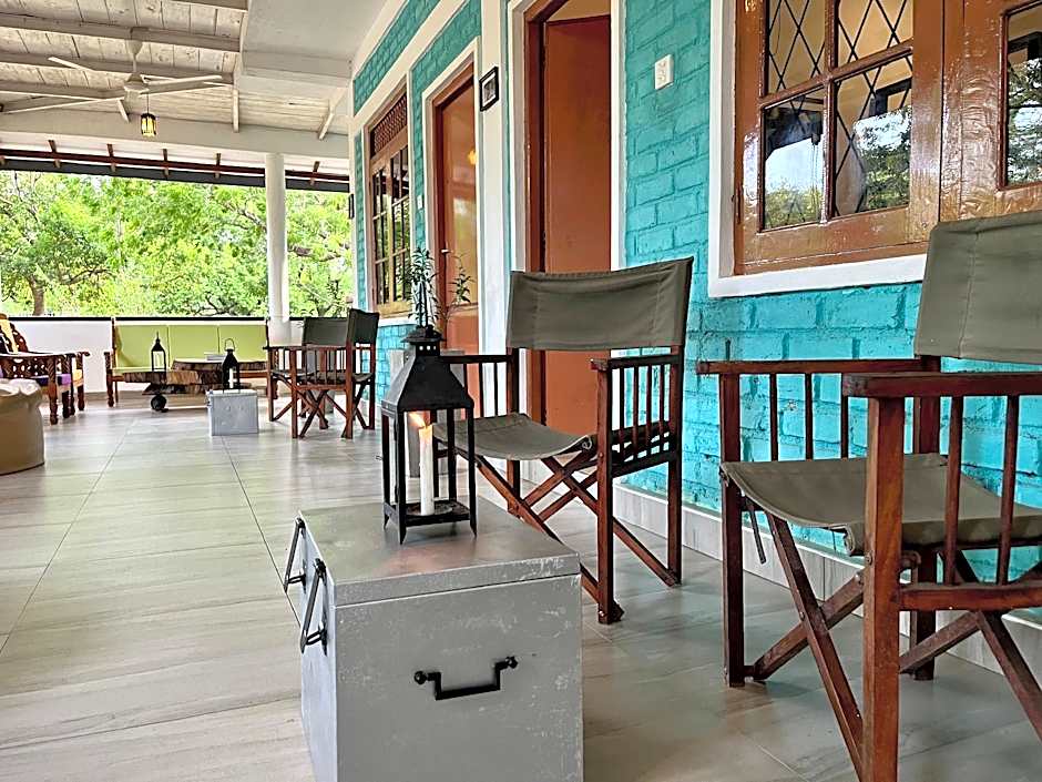 Funky Leopard Safari Lodge Bordering Yala National Park