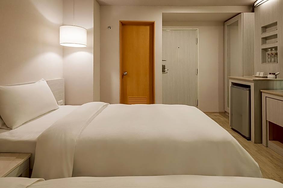 Kindness Hotel-Houyi Jiuru