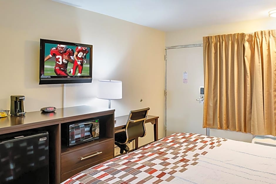 Red Roof Inn Indianapolis East