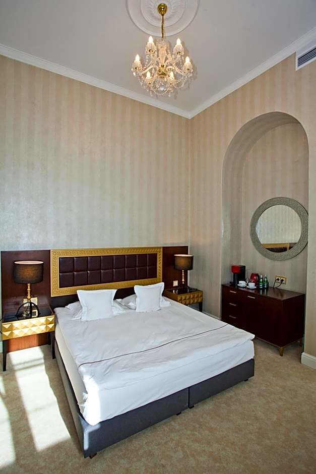 Incanto Old Town Boutique