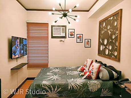 Queen Studio