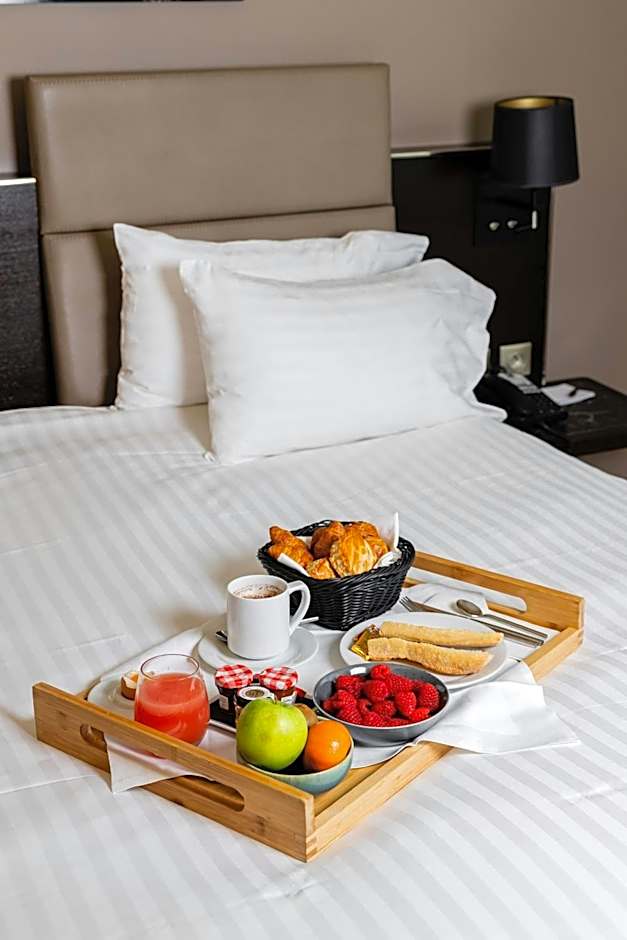 AC Hotel by Marriott Paris Porte Maillot