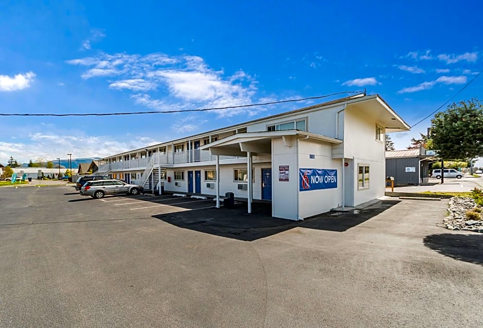 Motel 6-Burlington, WA