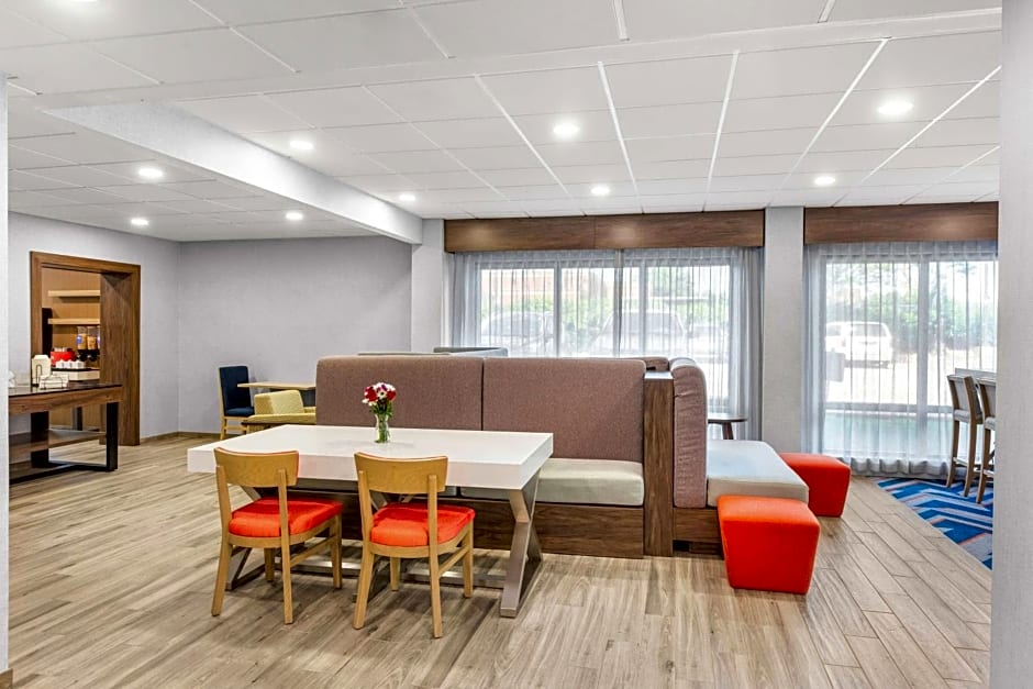 Hampton Inn By Hilton Knoxville-Airport