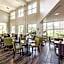 La Quinta Inn & Suites by Wyndham Plantation At Southwest 6th Street