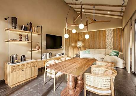 Deluxe Pool Villa with Living Room