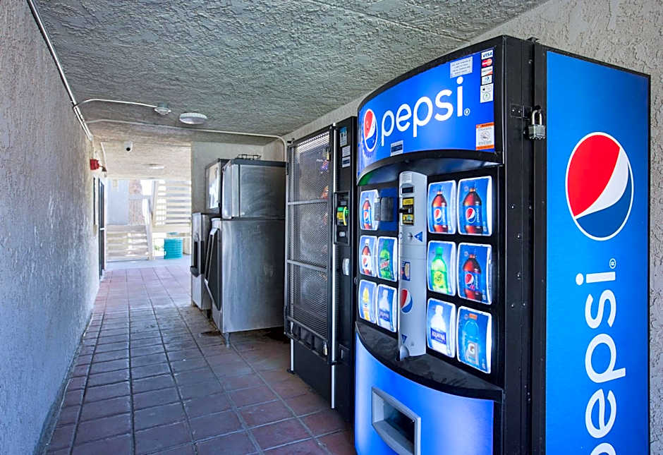 Studio 6-Barstow, CA