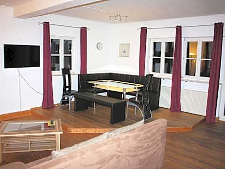Three-Bedroom Apartment with Mountain View