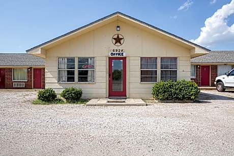 OYO Hotel Breckenridge TX Hubbard Creek Lake