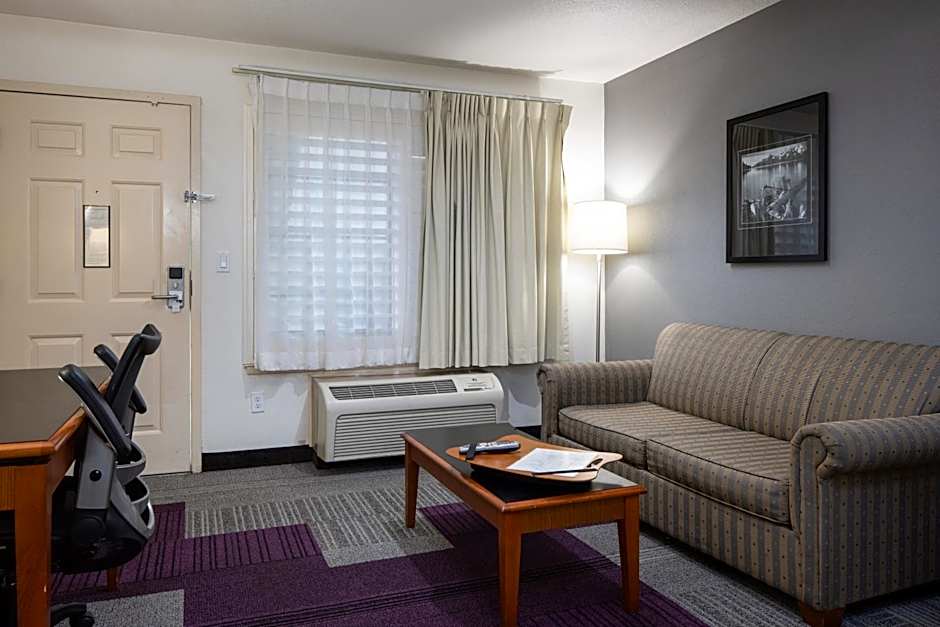 Atherton Park Inn and Suites