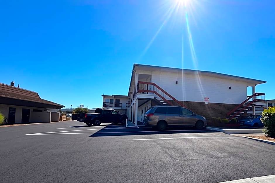 Travelers Inn by OYO Longview Kelso